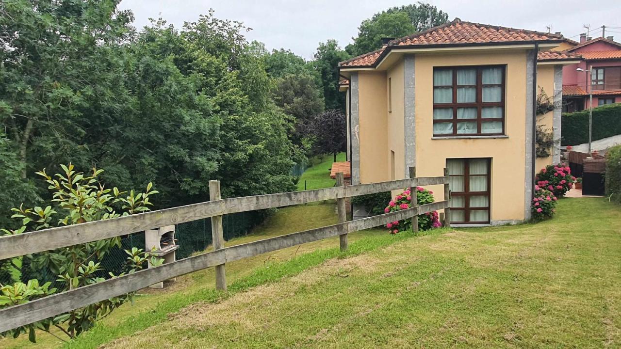 Vivienda Vacacional Villa Maruja Andrín Exteriör bild